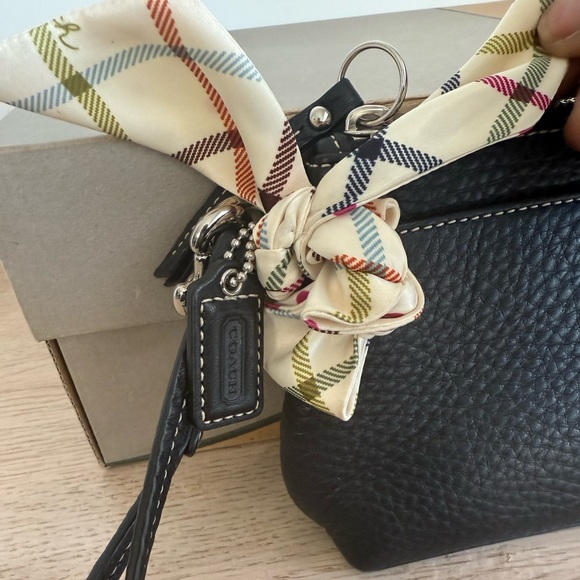 Coach Black Leather w/Scarf Wrislet - Picture 6 of 6